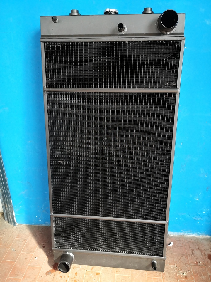 KOMATSU D65EX-15EO D65EX-15E0 D65PX-15E0 D65WX-15E0 - Radiatori për Ekskavator: foto 4 KOMATSU D65EX-15EO D65EX-15E0 D65PX-15E0 D65WX-15E0 - Radiatori për Ekskavator: foto 4