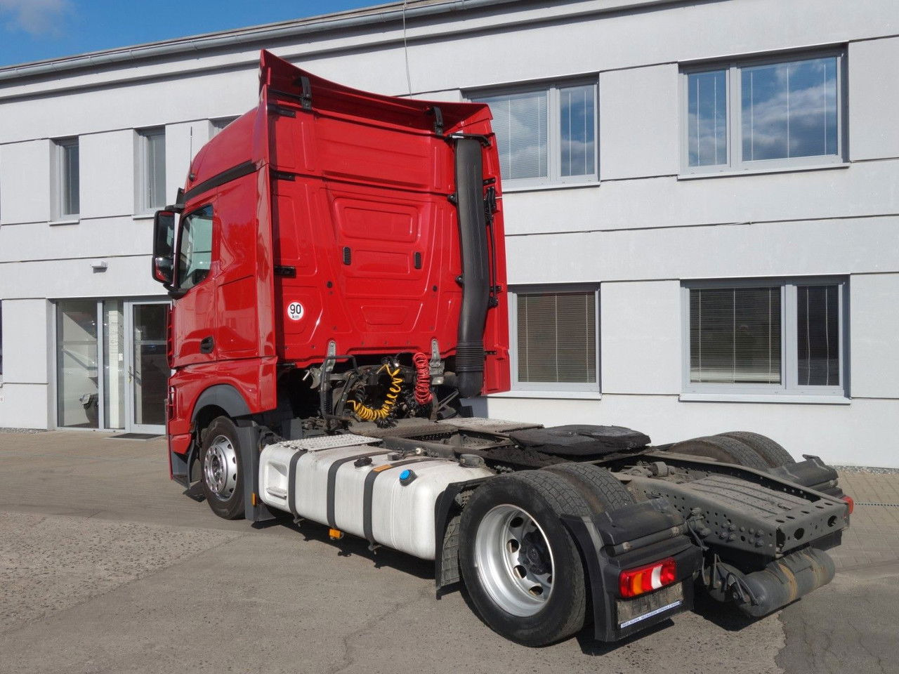 Mercedes-Benz Actros 1845 Lsnrl, Lowdeck, Standklima - Gjysmë-kamion: foto 4 Mercedes-Benz Actros 1845 Lsnrl, Lowdeck, Standklima - Gjysmë-kamion: foto 4