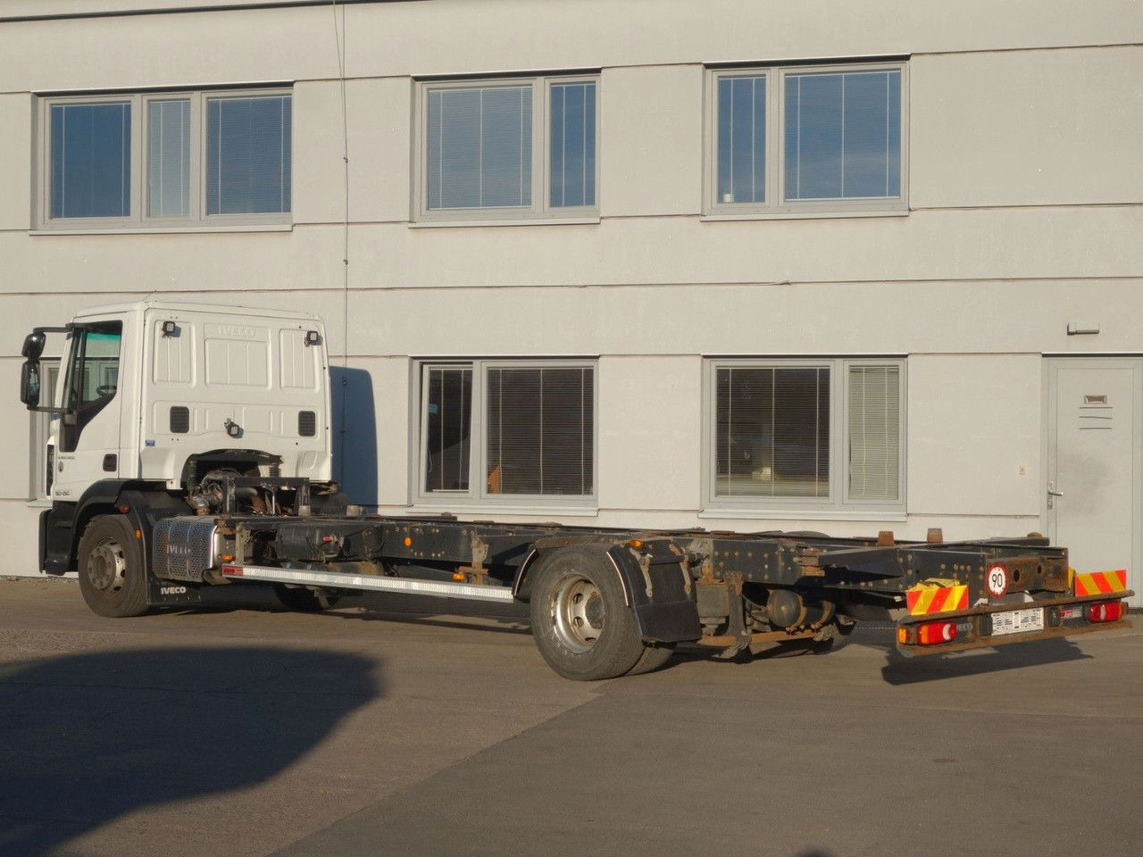 Iveco EuroCargo 150 150E 250 Wechselfahrgestel, BDFl - Transportjer kontejnerësh/ Kamion me karroceri të çmontueshme: foto 4 Iveco EuroCargo 150 150E 250 Wechselfahrgestel, BDFl - Transportjer kontejnerësh/ Kamion me karroceri të çmontueshme: foto 4