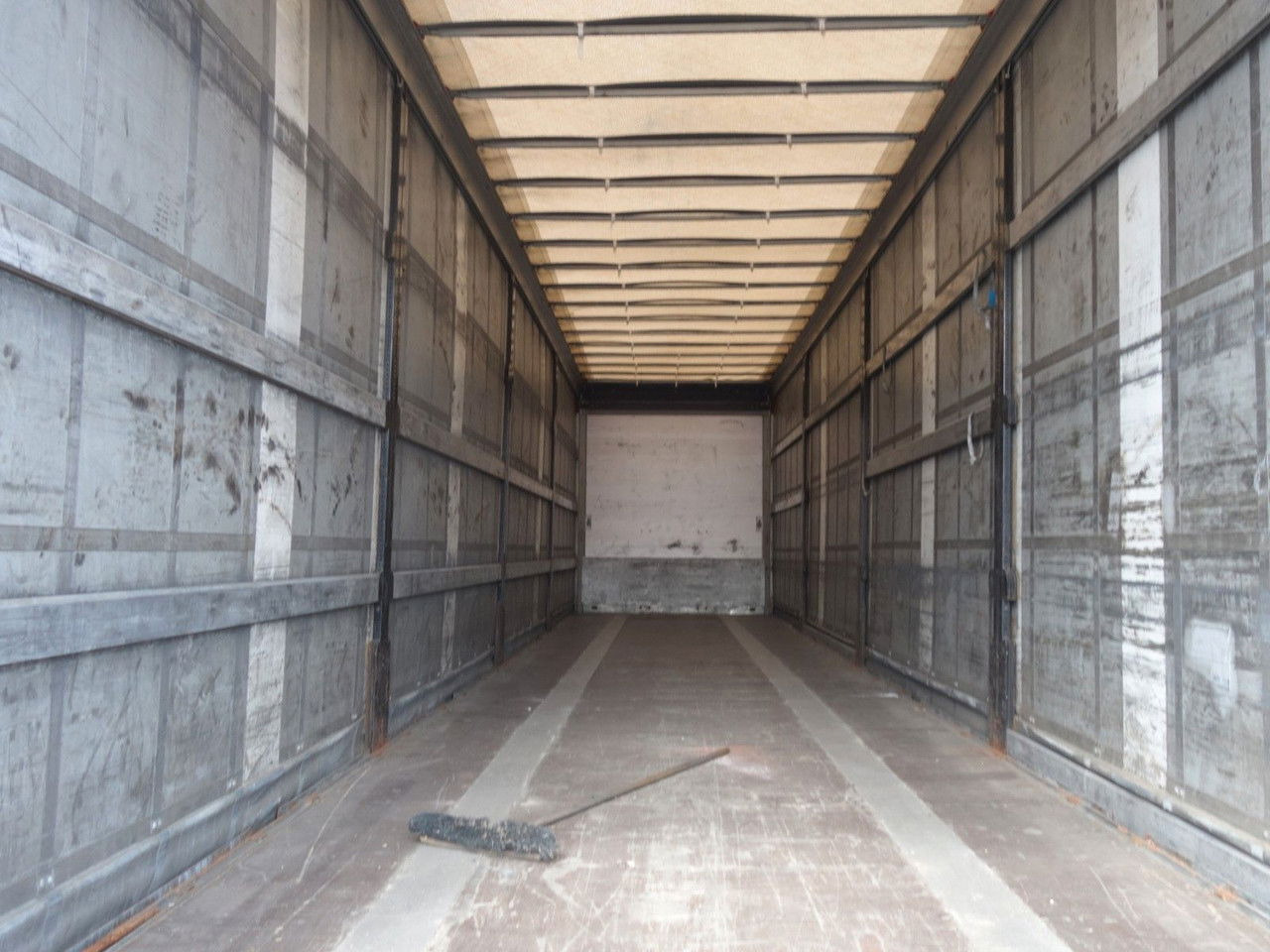 Schwarzmüller SPA 3/E Mega, Liftachse, SAF Achsen, 2 Stk. SPA 3/E Mega, Liftachse, SAF Achsen, 2 Stk. - Gjysmë rimorkio me tendë: foto 5 Schwarzmüller SPA 3/E Mega, Liftachse, SAF Achsen, 2 Stk. SPA 3/E Mega, Liftachse, SAF Achsen, 2 Stk. - Gjysmë rimorkio me tendë: foto 5