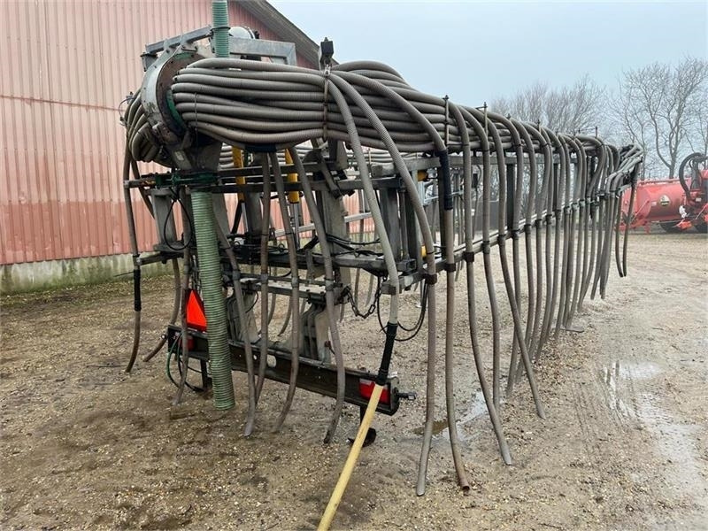 Samson 12-16-20 m slangebom  - Cisternë pleh i lëngshëm: foto 2 Samson 12-16-20 m slangebom  - Cisternë pleh i lëngshëm: foto 2