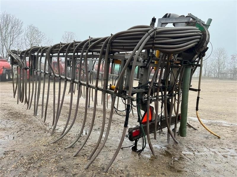 Samson 12-16-20 m slangebom  - Cisternë pleh i lëngshëm: foto 3 Samson 12-16-20 m slangebom  - Cisternë pleh i lëngshëm: foto 3