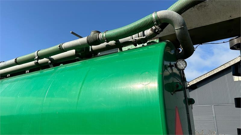 Samson PG20 - Cisternë pleh i lëngshëm: foto 5 Samson PG20 - Cisternë pleh i lëngshëm: foto 5