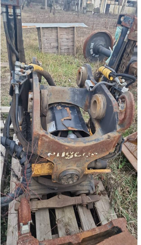 Ekskavator me zinxhirë CAT 323EL: foto 7