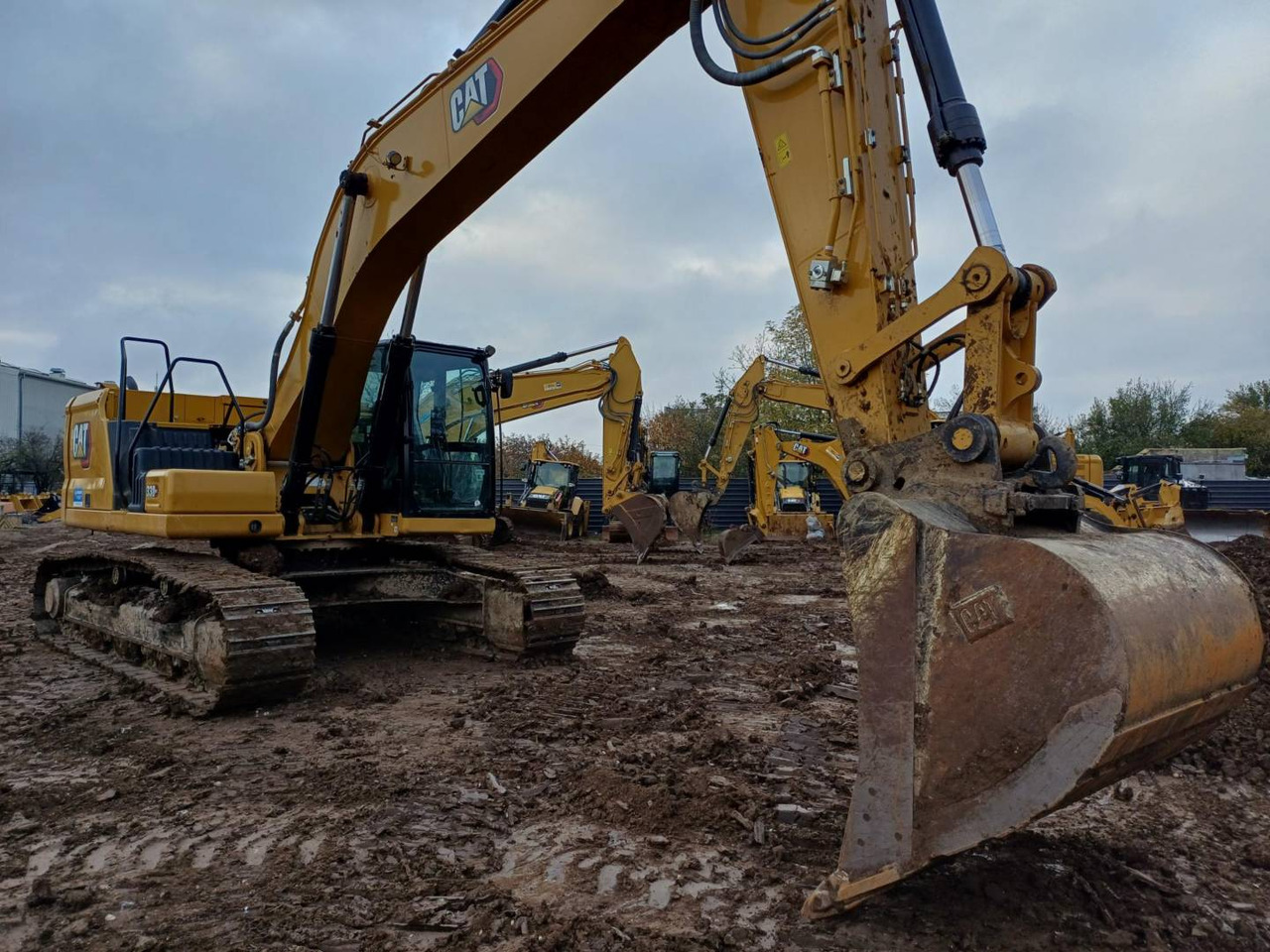 CAT 330-07GC - Ekskavator me zinxhirë: foto 2 CAT 330-07GC - Ekskavator me zinxhirë: foto 2