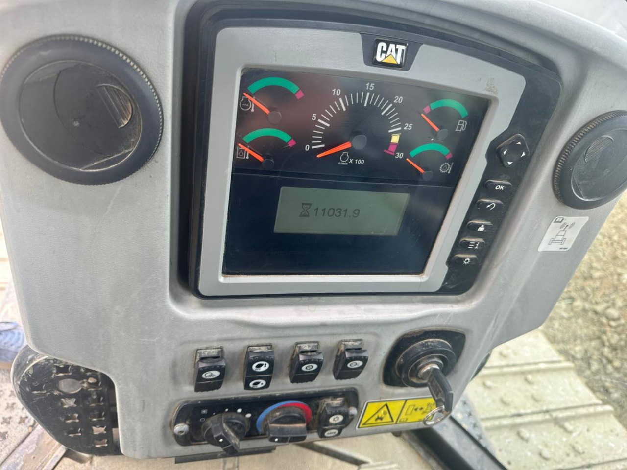 CAT D6NXL - Buldozer: foto 5 CAT D6NXL - Buldozer: foto 5