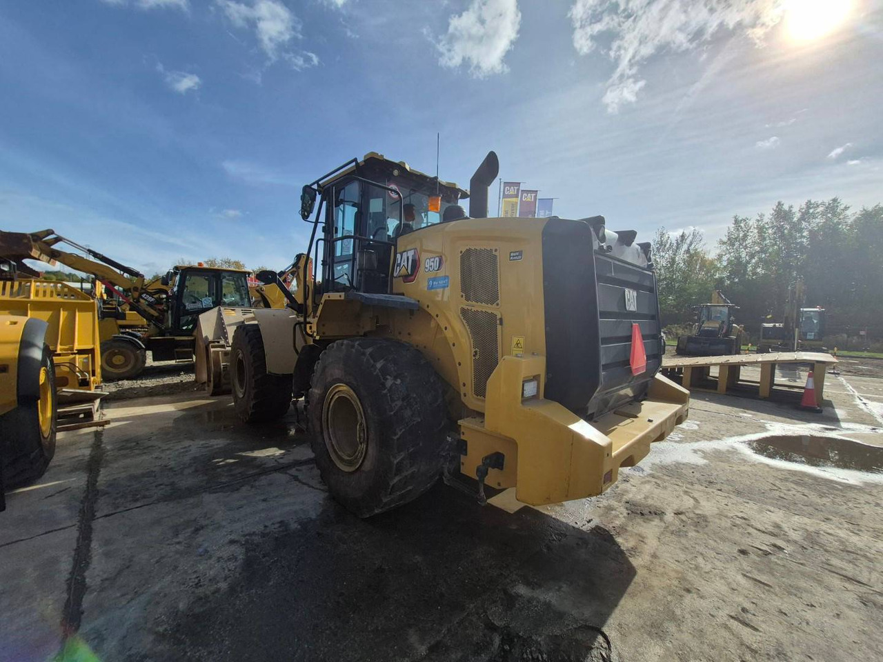 CAT 950 - Fadrom me goma: foto 4 CAT 950 - Fadrom me goma: foto 4