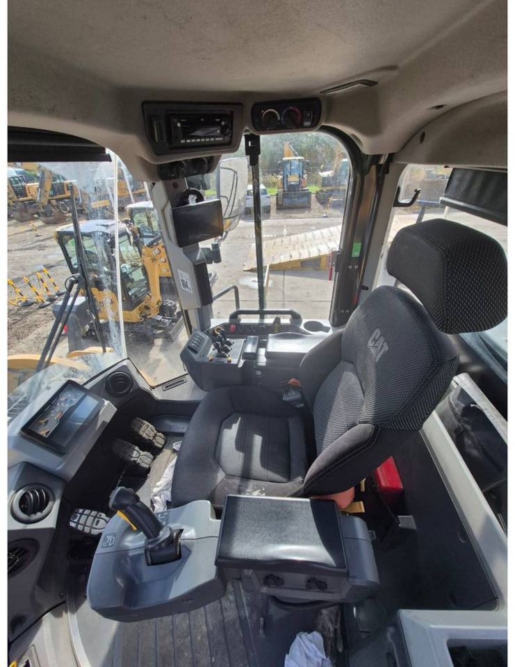 CAT 950 - Fadrom me goma: foto 5 CAT 950 - Fadrom me goma: foto 5