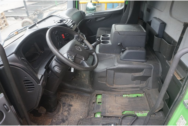 Mercedes-Benz ATEGO MP4 4CYL - Kabina dhe interier për Kamioni: foto 5 Mercedes-Benz ATEGO MP4 4CYL - Kabina dhe interier për Kamioni: foto 5