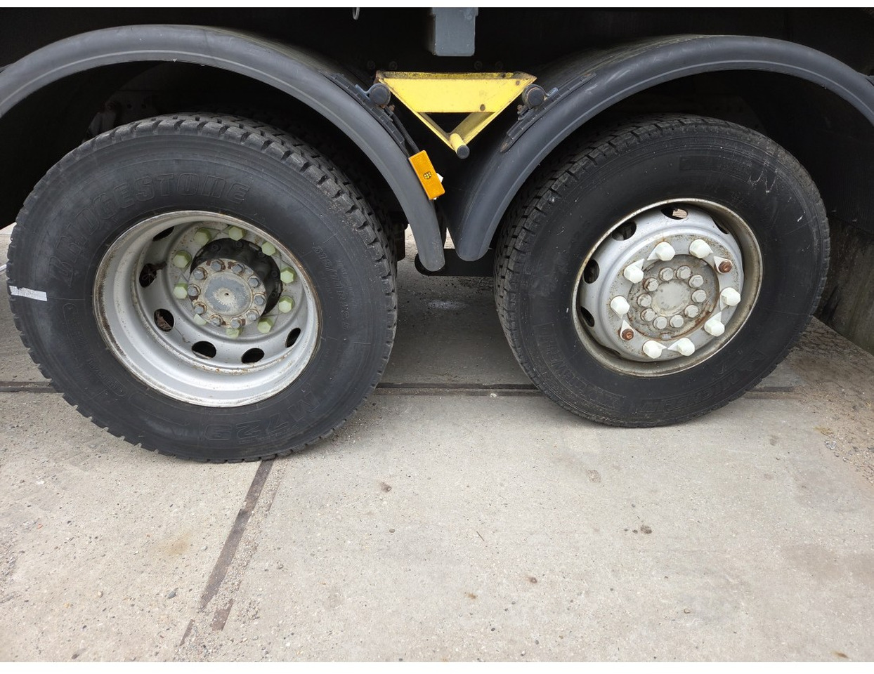 MERCEDES AXOR 2533 6X2 CHASSIS LOW MILEAGE - Kamion kabinë-shasi, Makinë për heqjen e borës: foto 5 MERCEDES AXOR 2533 6X2 CHASSIS LOW MILEAGE - Kamion kabinë-shasi, Makinë për heqjen e borës: foto 5