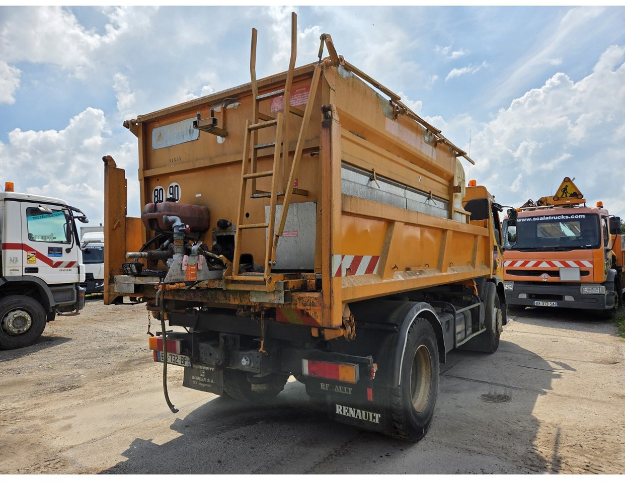 Renault Premium 300 4x2 Tipper Gritter Manual Gearbox Mechanical pump Pomp - Kamion vetëshkarkues: foto 2 Renault Premium 300 4x2 Tipper Gritter Manual Gearbox Mechanical pump Pomp - Kamion vetëshkarkues: foto 2