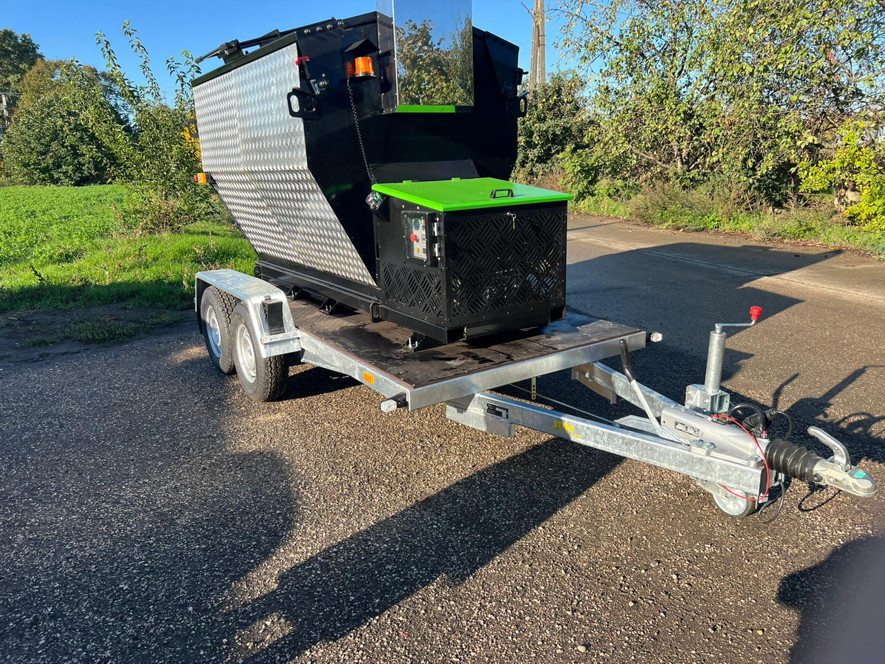 TICAB Asphalt Hot Box from the Manufacturer for 2,8 t, termiskais bunkurs asfaltam HB-2 - Makineri asfalti: foto 1 TICAB Asphalt Hot Box from the Manufacturer for 2,8 t, termiskais bunkurs asfaltam HB-2 - Makineri asfalti: foto 1