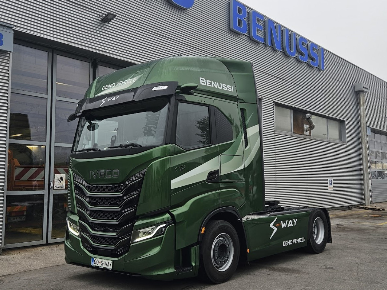 IVECO S-Way AS440S50T/P - Gjysmë-kamion: foto 1 IVECO S-Way AS440S50T/P - Gjysmë-kamion: foto 1