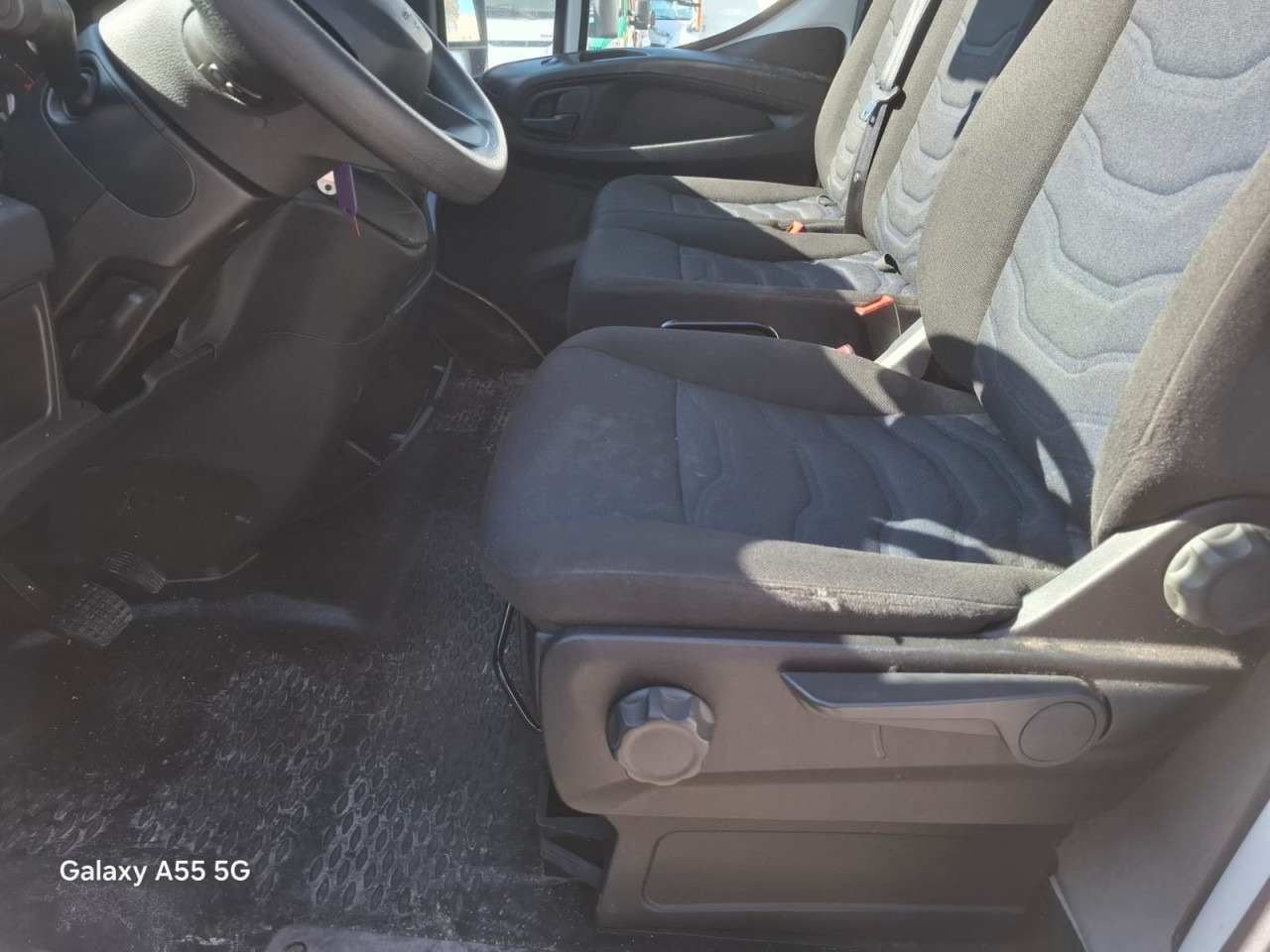 IVECO Daily 35S16V - Furgon pasagjerësh: foto 5 IVECO Daily 35S16V - Furgon pasagjerësh: foto 5