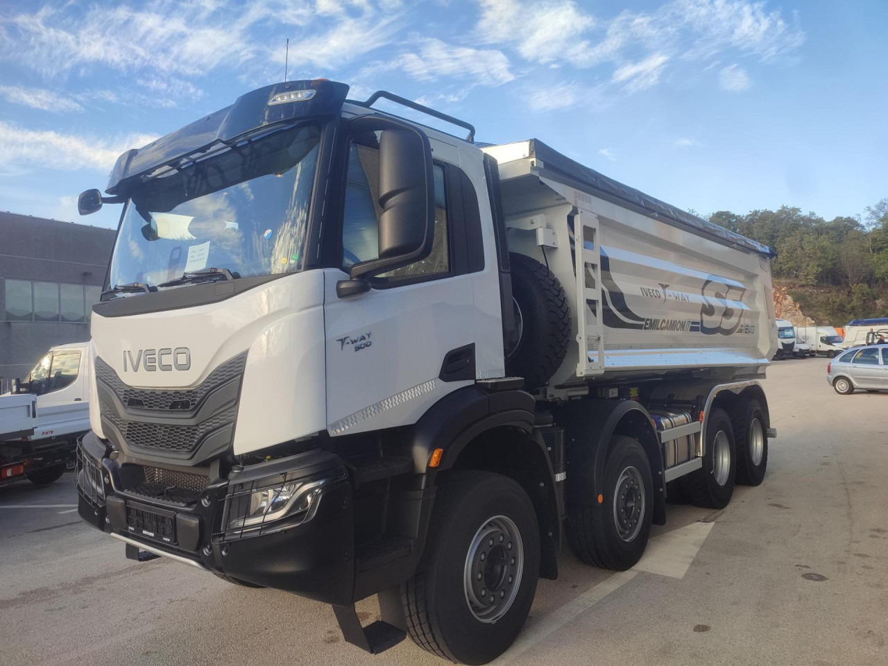 IVECO T-Way AD410T50 - Kamion vetëshkarkues: foto 1 IVECO T-Way AD410T50 - Kamion vetëshkarkues: foto 1