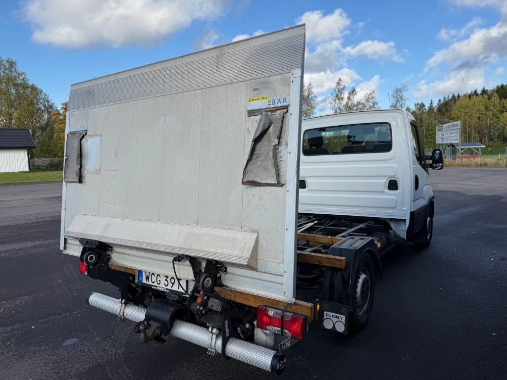 Iveco Daily 35 - NP Hi - Matic - Furgon: foto 3 Iveco Daily 35 - NP Hi - Matic - Furgon: foto 3