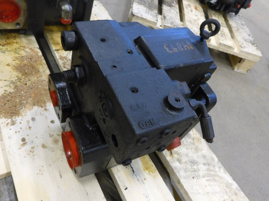 Volvo L180 HL Hydraulik pump, VOE15172808 - Sistemi hidraulik për Makineri ndërtimi: foto 2 Volvo L180 HL Hydraulik pump, VOE15172808 - Sistemi hidraulik për Makineri ndërtimi: foto 2