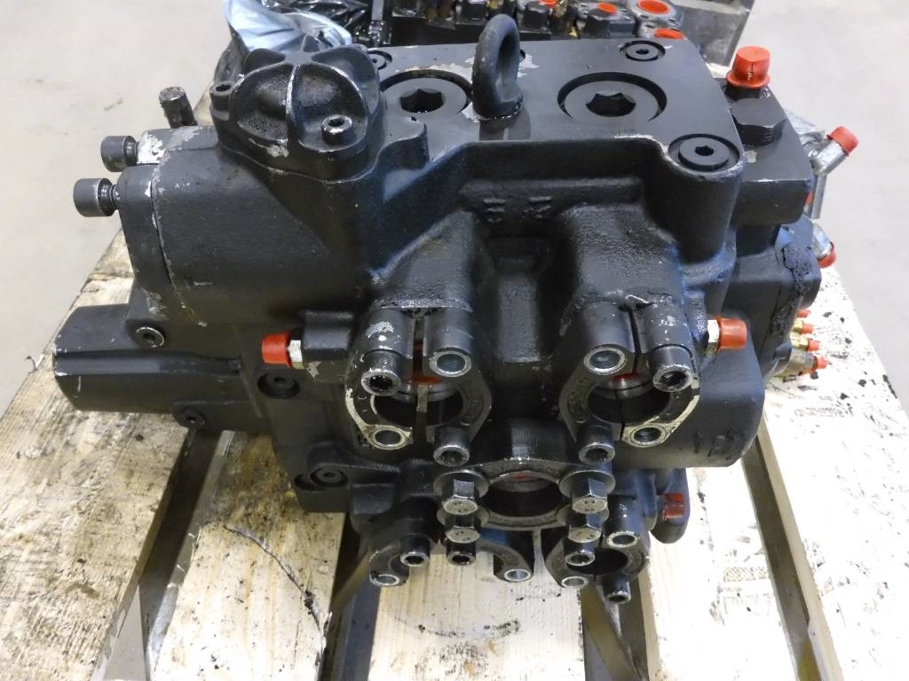 Volvo L180 HL Ventilpaket, 15015928 - Sistemi hidraulik për Makineri ndërtimi: foto 1 Volvo L180 HL Ventilpaket, 15015928 - Sistemi hidraulik për Makineri ndërtimi: foto 1