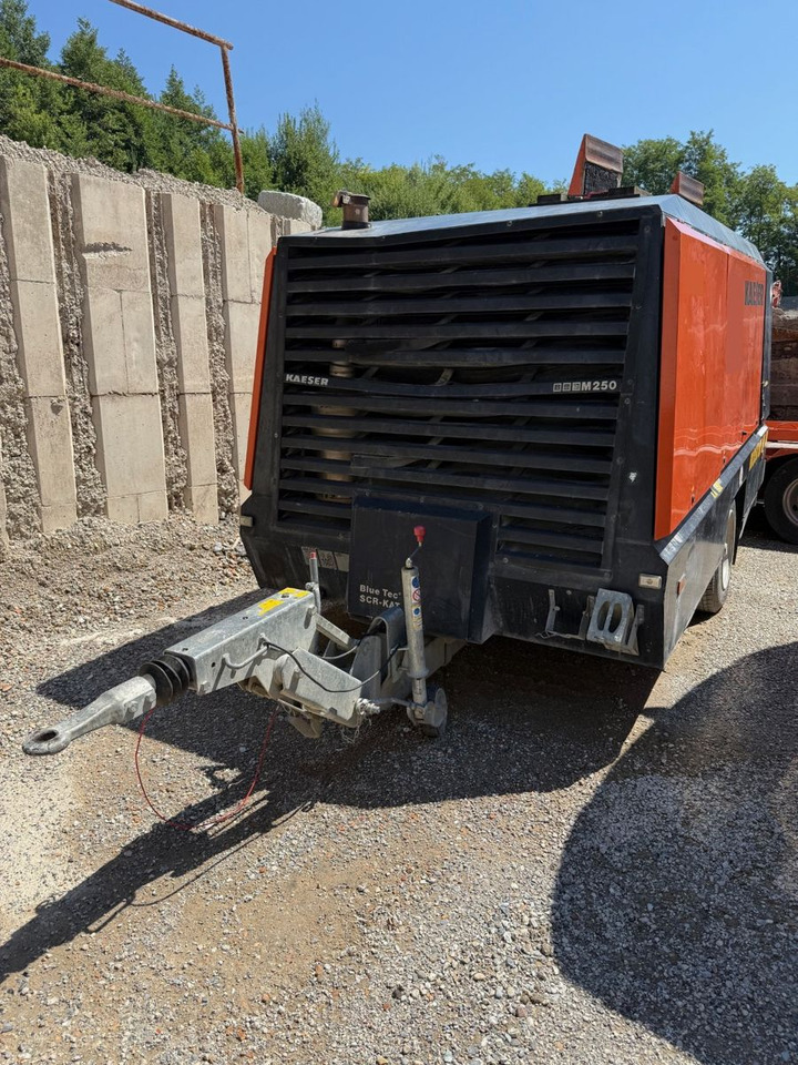 Kaeser M250 Kompressor, Anhänger trailer, 14bar - Kompresor ajri: foto 1 Kaeser M250 Kompressor, Anhänger trailer, 14bar - Kompresor ajri: foto 1