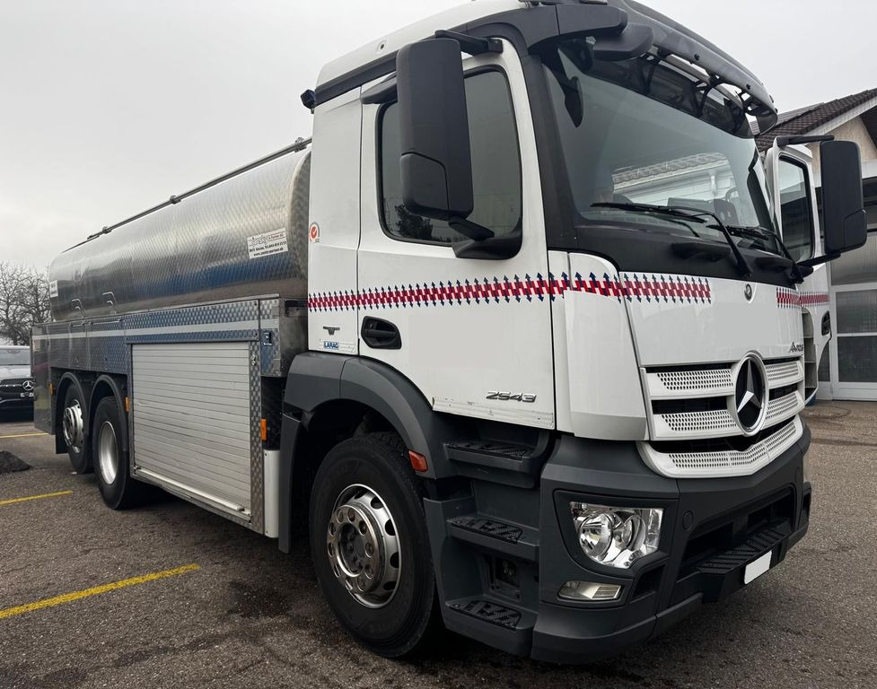Mercedes-Benz Antos 2543 6x2, E6, Jansky Milchtank 15'800L - Autobot: foto 1 Mercedes-Benz Antos 2543 6x2, E6, Jansky Milchtank 15'800L - Autobot: foto 1