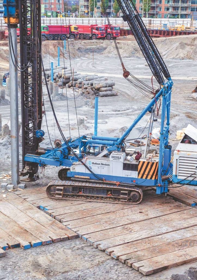 Hitachi KH230-3GLS - Ngulës pilotash: foto 2 Hitachi KH230-3GLS - Ngulës pilotash: foto 2