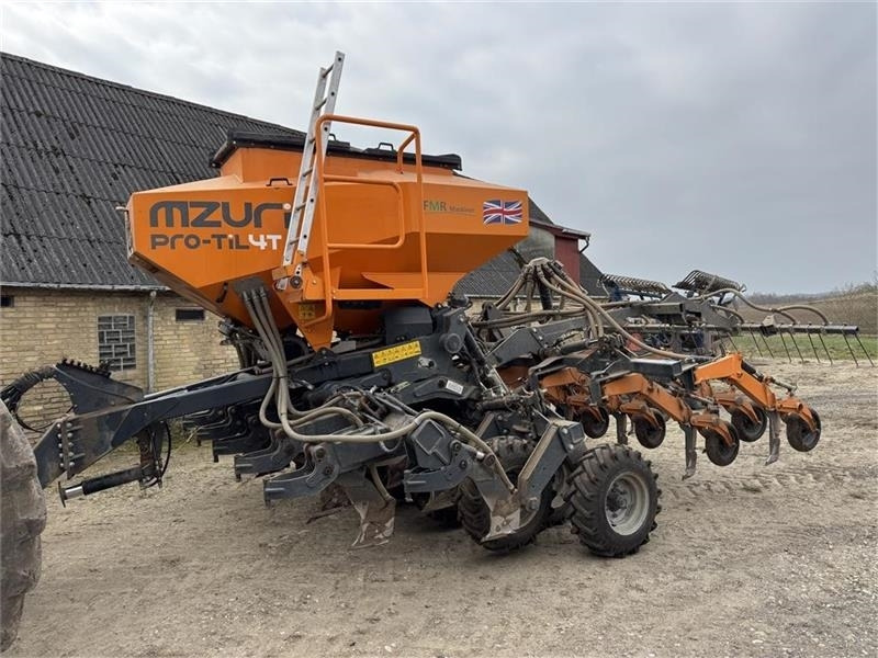 Mzuri Pro-Till 4T Med en del extra tilbehør/reserv - Mbjellëse në radhë: foto 5 Mzuri Pro-Till 4T Med en del extra tilbehør/reserv - Mbjellëse në radhë: foto 5