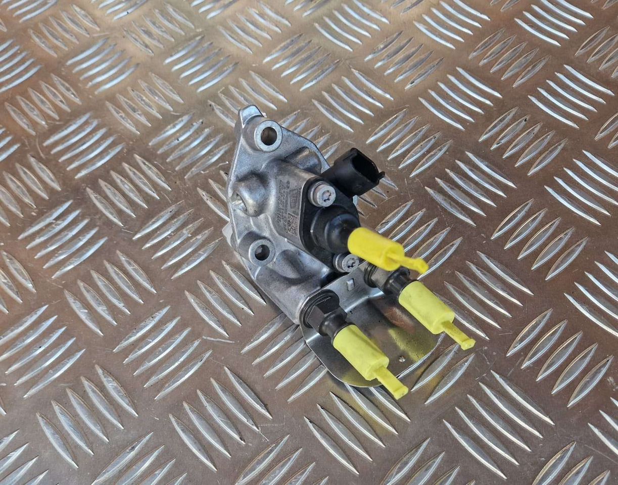 Genuine JCB BOSCH Dosing module 320/A9105 - Motori dhe pjesë këmbimi për Makineri ndërtimi: foto 4 Genuine JCB BOSCH Dosing module 320/A9105 - Motori dhe pjesë këmbimi për Makineri ndërtimi: foto 4