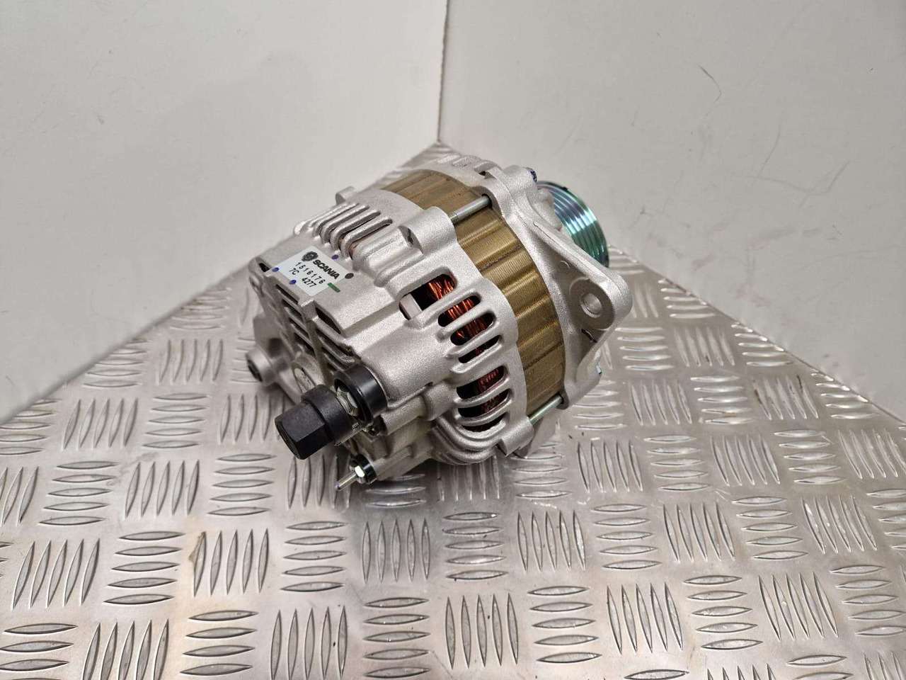 Scania Alternator 1516176 1774592 - Motori dhe pjesë këmbimi për Makineri ndërtimi: foto 1 Scania Alternator 1516176 1774592 - Motori dhe pjesë këmbimi për Makineri ndërtimi: foto 1