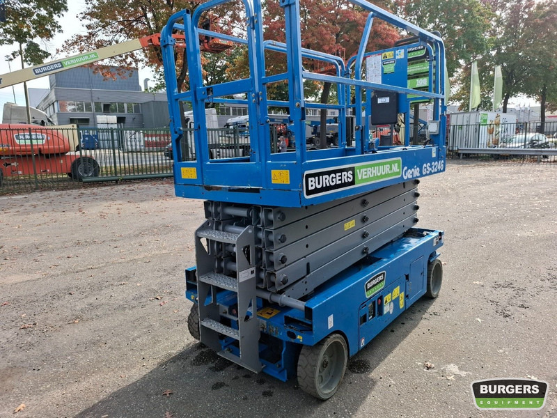 Genie GS3246 Nieuwe accus + lader - Ngritës gërshërë: foto 3 Genie GS3246 Nieuwe accus + lader - Ngritës gërshërë: foto 3