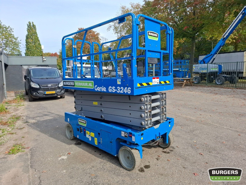 Genie GS3246 Nieuwe accus + lader - Ngritës gërshërë: foto 2 Genie GS3246 Nieuwe accus + lader - Ngritës gërshërë: foto 2