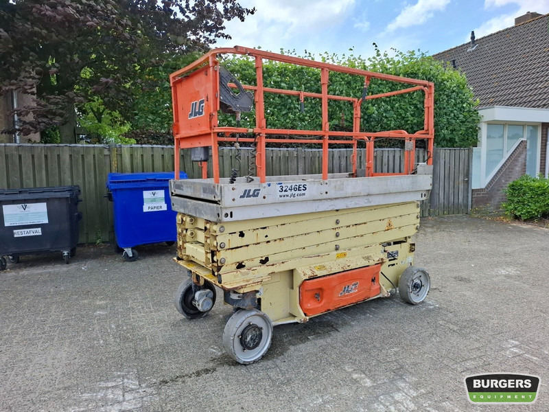 JLG 3246ES - Ngritës gërshërë: foto 1 JLG 3246ES - Ngritës gërshërë: foto 1