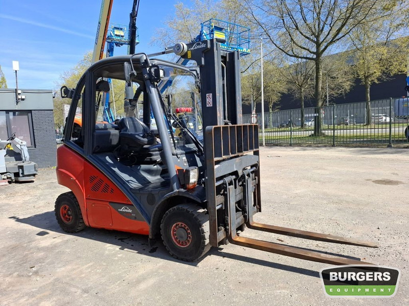 Linde H25T - Pirun më gaz: foto 2 Linde H25T - Pirun më gaz: foto 2