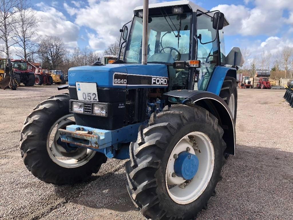 Ford 6640 Dismantled: only spare parts - Traktor: foto 2 Ford 6640 Dismantled: only spare parts - Traktor: foto 2