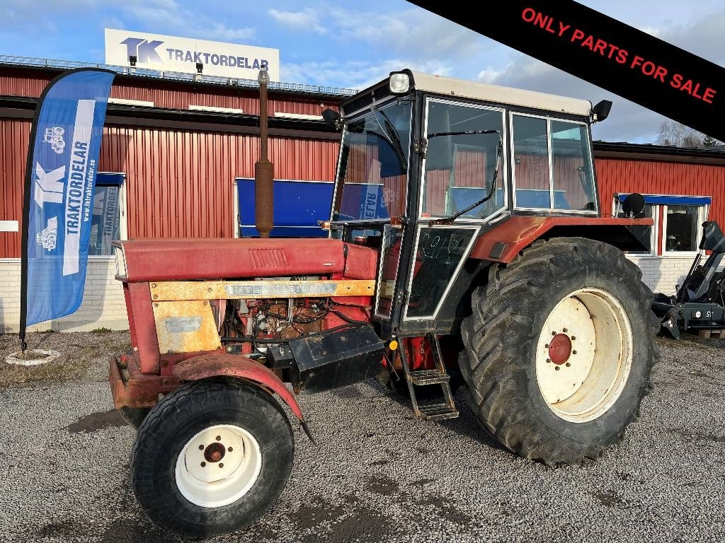 International 844 Dismantled: only spare parts - Traktor: foto 1 International 844 Dismantled: only spare parts - Traktor: foto 1