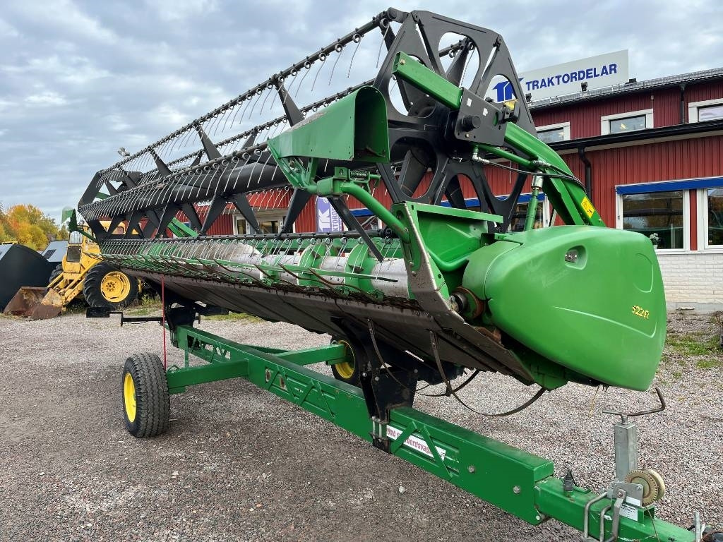 John Deere 622R Skärbord / Header 22 fot till JD T550 i - Kokë e makinës korrëse: foto 2 John Deere 622R Skärbord / Header 22 fot till JD T550 i - Kokë e makinës korrëse: foto 2