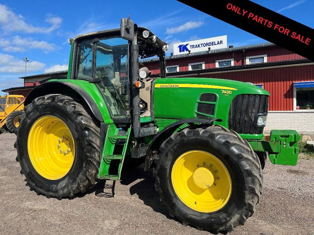 John Deere 7430 Dismantled. Only spare parts - Traktor: foto 1 John Deere 7430 Dismantled. Only spare parts - Traktor: foto 1