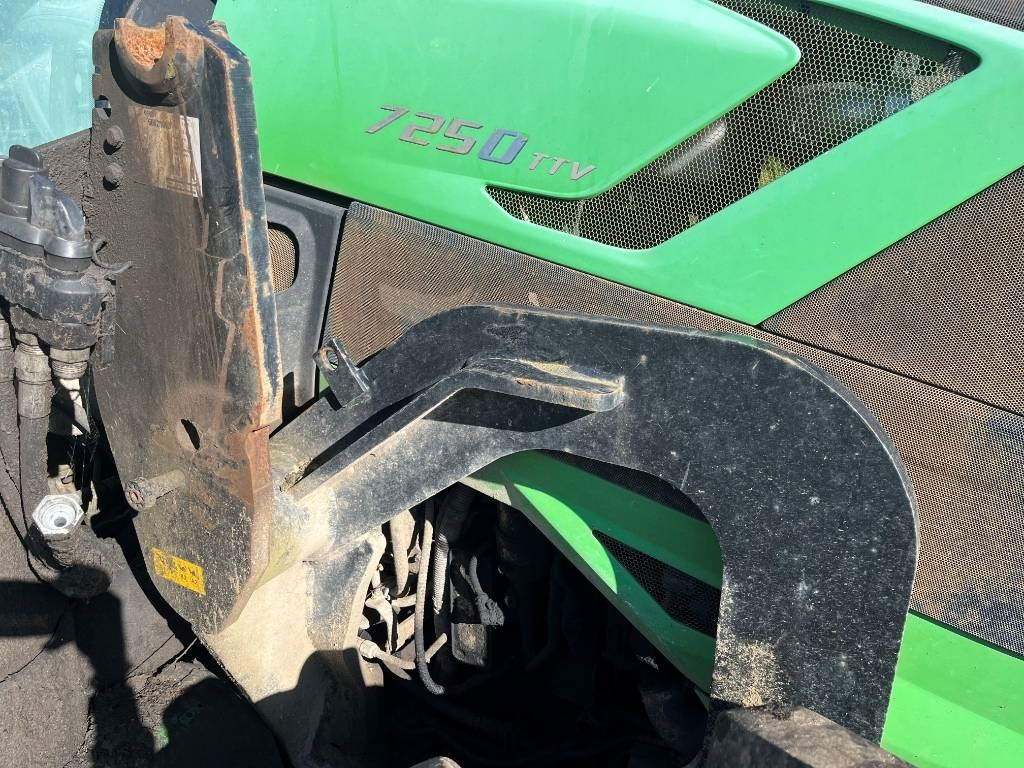 Lastarfäste Quicke Ålö Trima till Deutz 7250 TTV - Bashkues i shpejtë: foto 2 Lastarfäste Quicke Ålö Trima till Deutz 7250 TTV - Bashkues i shpejtë: foto 2