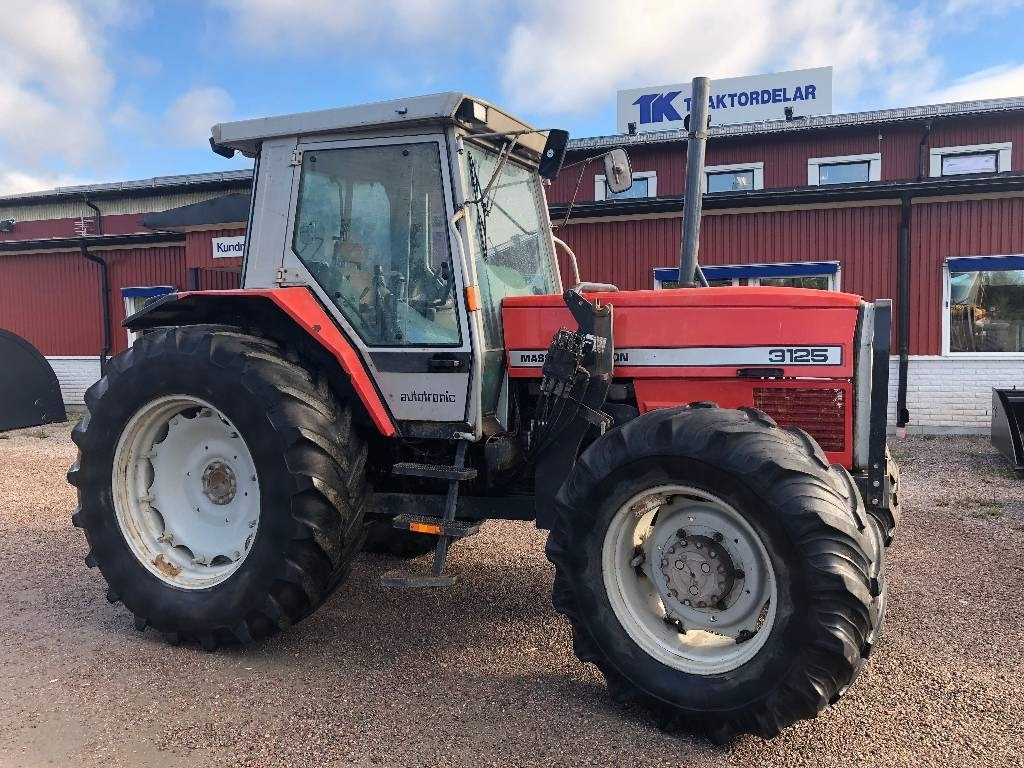 Massey Ferguson 3125 Dismantled for spare parts - Traktor: foto 1 Massey Ferguson 3125 Dismantled for spare parts - Traktor: foto 1