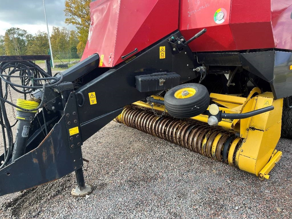 New Holland BB 960 A Dismantled: only spare parts - Dengmbledhëse katrore: foto 3 New Holland BB 960 A Dismantled: only spare parts - Dengmbledhëse katrore: foto 3