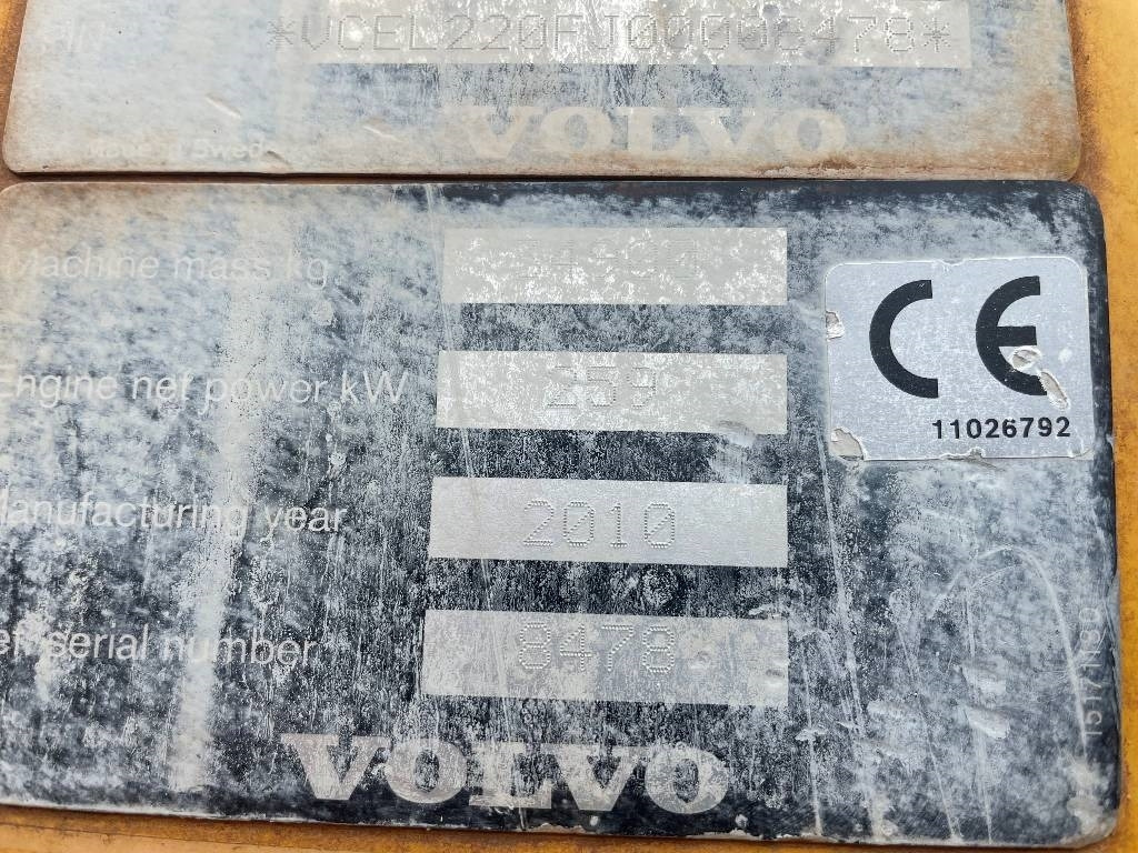 Volvo L 220 F Dismantled: only spare parts - Fadrom me goma: foto 5 Volvo L 220 F Dismantled: only spare parts - Fadrom me goma: foto 5