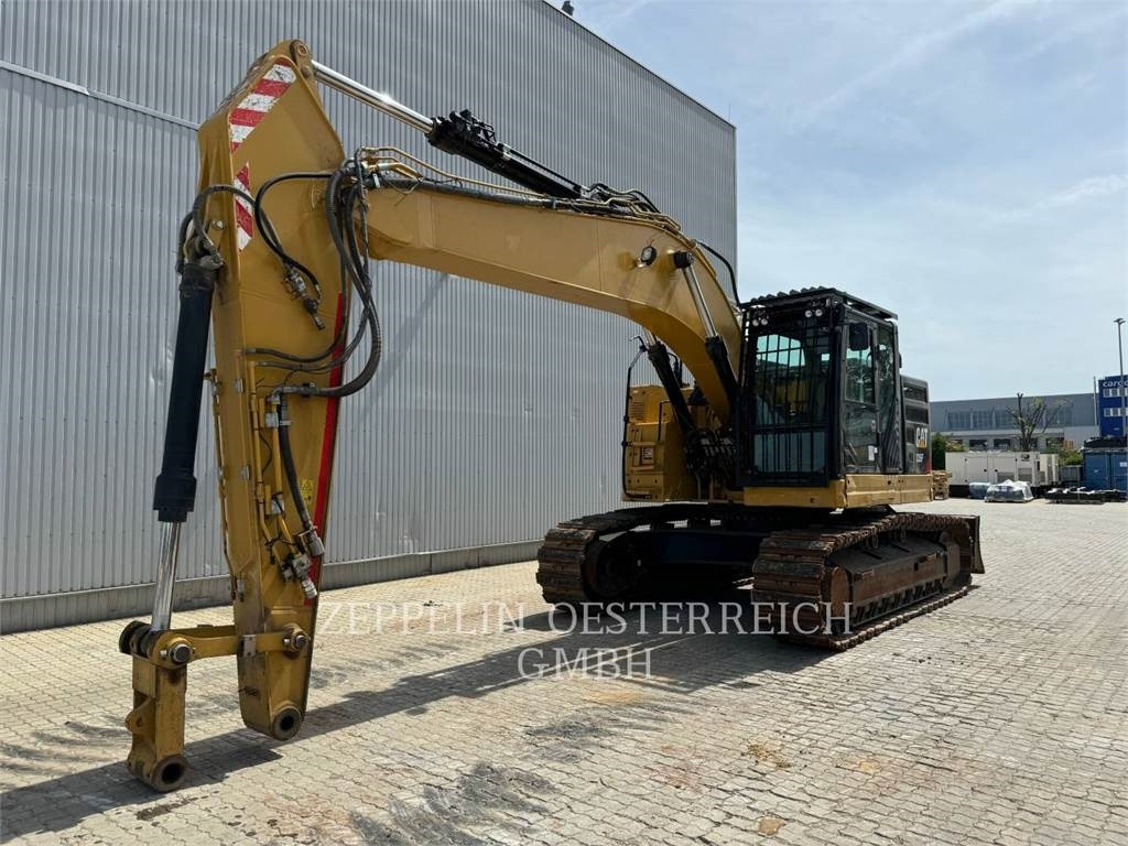 CAT 335FLCR - Ekskavator me zinxhirë: foto 1 CAT 335FLCR - Ekskavator me zinxhirë: foto 1