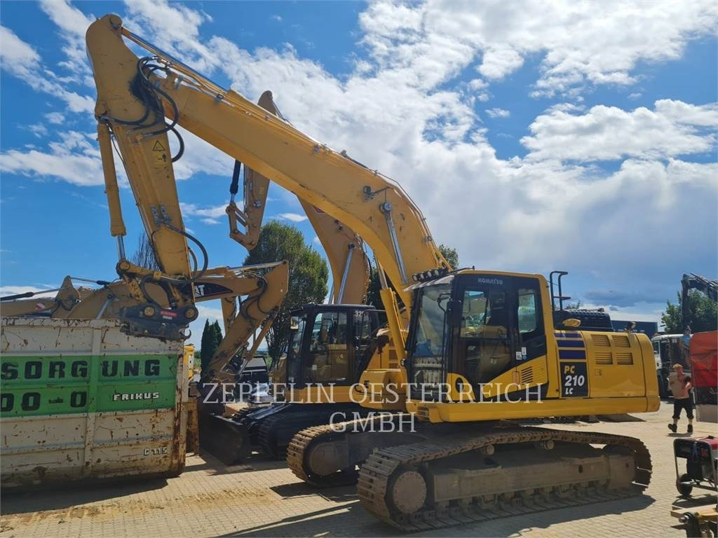 Komatsu PC210LC-11EQ - Ekskavator me zinxhirë: foto 1 Komatsu PC210LC-11EQ - Ekskavator me zinxhirë: foto 1