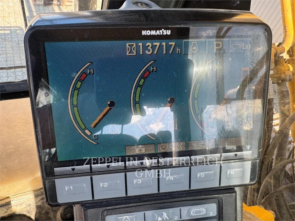 Komatsu PC450LC-8 - Ekskavator me zinxhirë: foto 5 Komatsu PC450LC-8 - Ekskavator me zinxhirë: foto 5