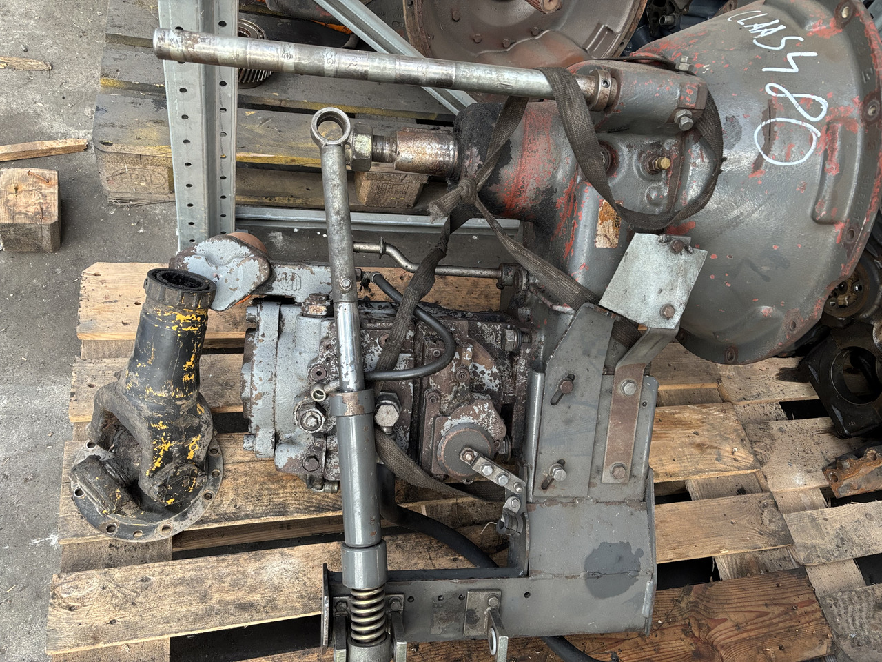 Claas 480 Wałek Napędu Skrzyni Biegów  0007694080   0006379471    0006376880 - Boshti i transmisionit për Makineri bujqësore: foto 1 Claas 480 Wałek Napędu Skrzyni Biegów  0007694080   0006379471    0006376880 - Boshti i transmisionit për Makineri bujqësore: foto 1