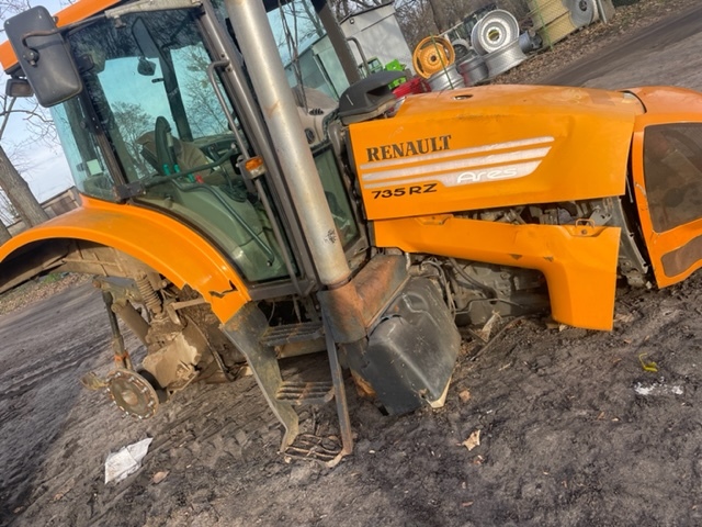 Claas Ares Renault ares części - Bosht dhe pjesë këmbimi për: foto 2 Claas Ares Renault ares części - Bosht dhe pjesë këmbimi për: foto 2