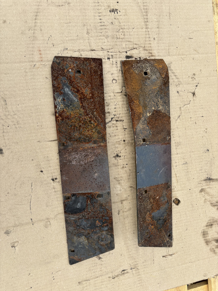 Claas Jaguar 970 Blachy metalowe - Trupi dhe të jashtme për Autokombajnë: foto 2 Claas Jaguar 970 Blachy metalowe - Trupi dhe të jashtme për Autokombajnë: foto 2