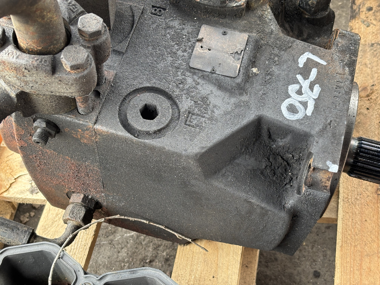 Claas Lexion 620 630 650 660 670 750 760 Pompa Hydrauliczna Hydrostat  0018024651  CZĘŚCI - Pompa hidraulike për Makineri bujqësore: foto 4 Claas Lexion 620 630 650 660 670 750 760 Pompa Hydrauliczna Hydrostat  0018024651  CZĘŚCI - Pompa hidraulike për Makineri bujqësore: foto 4