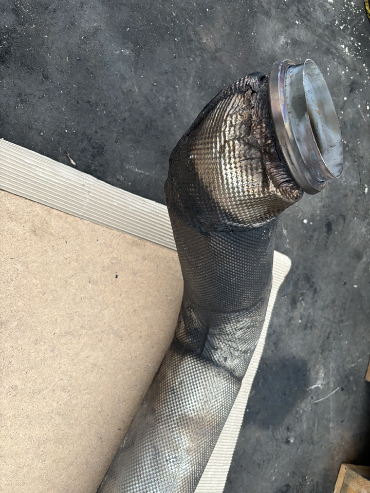 Claas Lexion 780 Rura Wydechowa Wydech EXHAUST PIPE ISO 0007804091 00 07819781 - Marmita për Autokombajnë: foto 3 Claas Lexion 780 Rura Wydechowa Wydech EXHAUST PIPE ISO 0007804091 00 07819781 - Marmita për Autokombajnë: foto 3