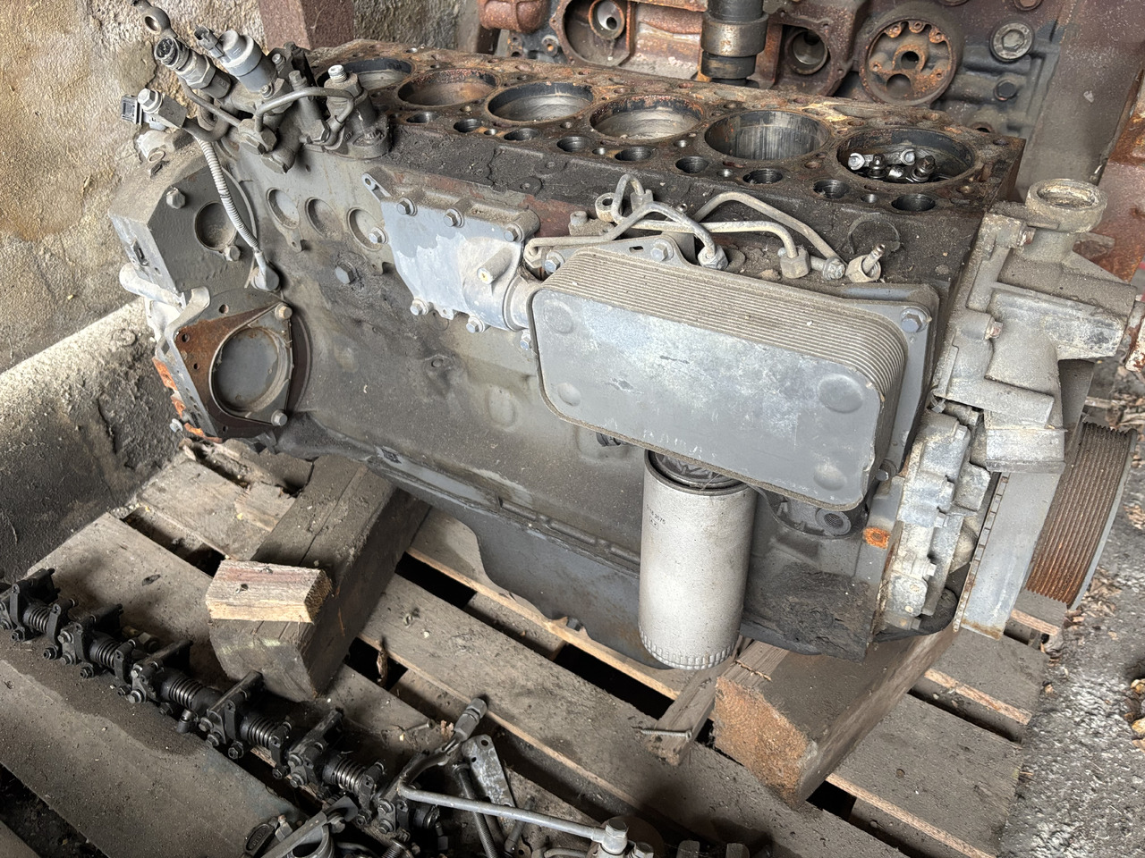 Deutz TCD 6.1 L6 Silnik Chłodnica Radiator Koło Pasowe Koło Zamachowe Głowica CZĘŚCI - Volanti për Makineri bujqësore: foto 1 Deutz TCD 6.1 L6 Silnik Chłodnica Radiator Koło Pasowe Koło Zamachowe Głowica CZĘŚCI - Volanti për Makineri bujqësore: foto 1