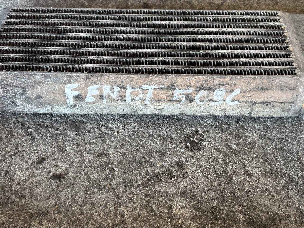 FENDT 509 C 509C Chłodnica - Radiatori për Makineri bujqësore: foto 2 FENDT 509 C 509C Chłodnica - Radiatori për Makineri bujqësore: foto 2